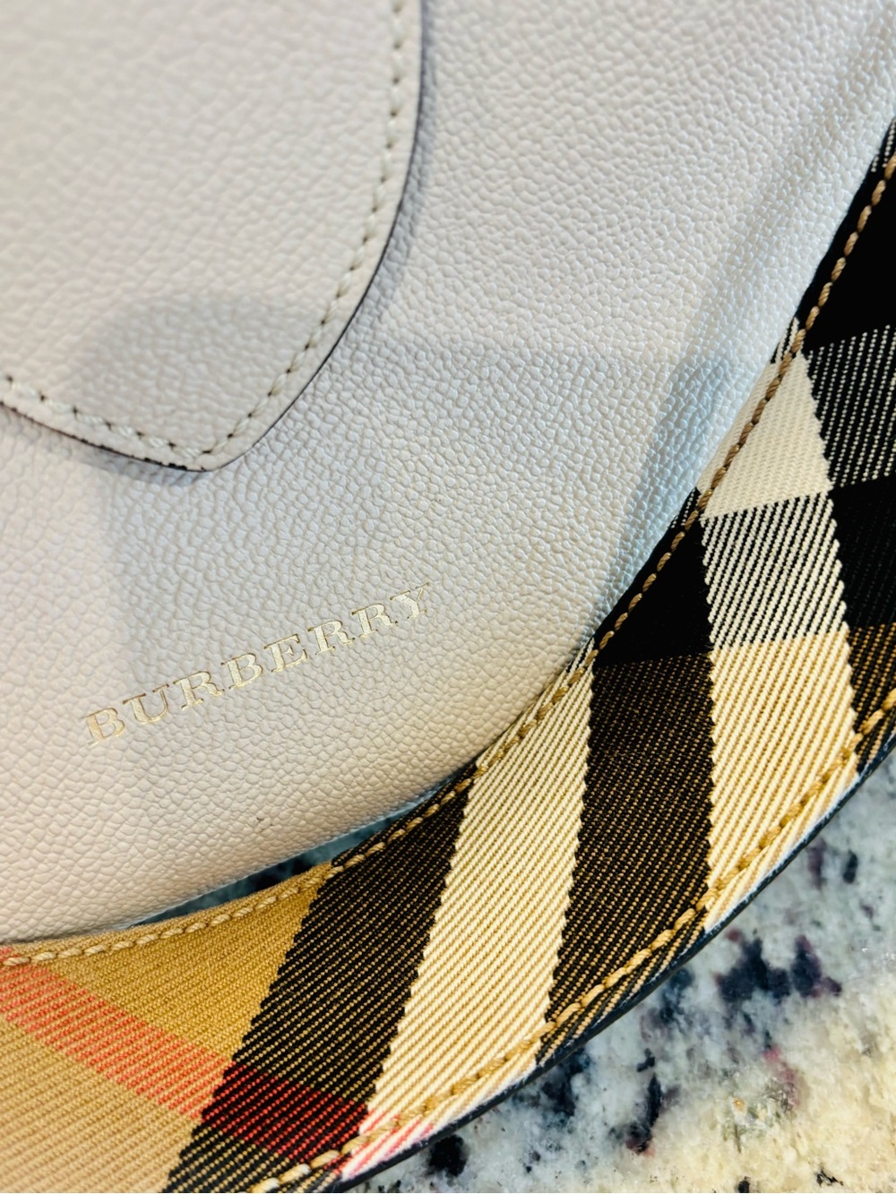 Authentic Burberry The Buckle Medium White Leather Top Handle Shoulder Bag - Picture 5 of 13